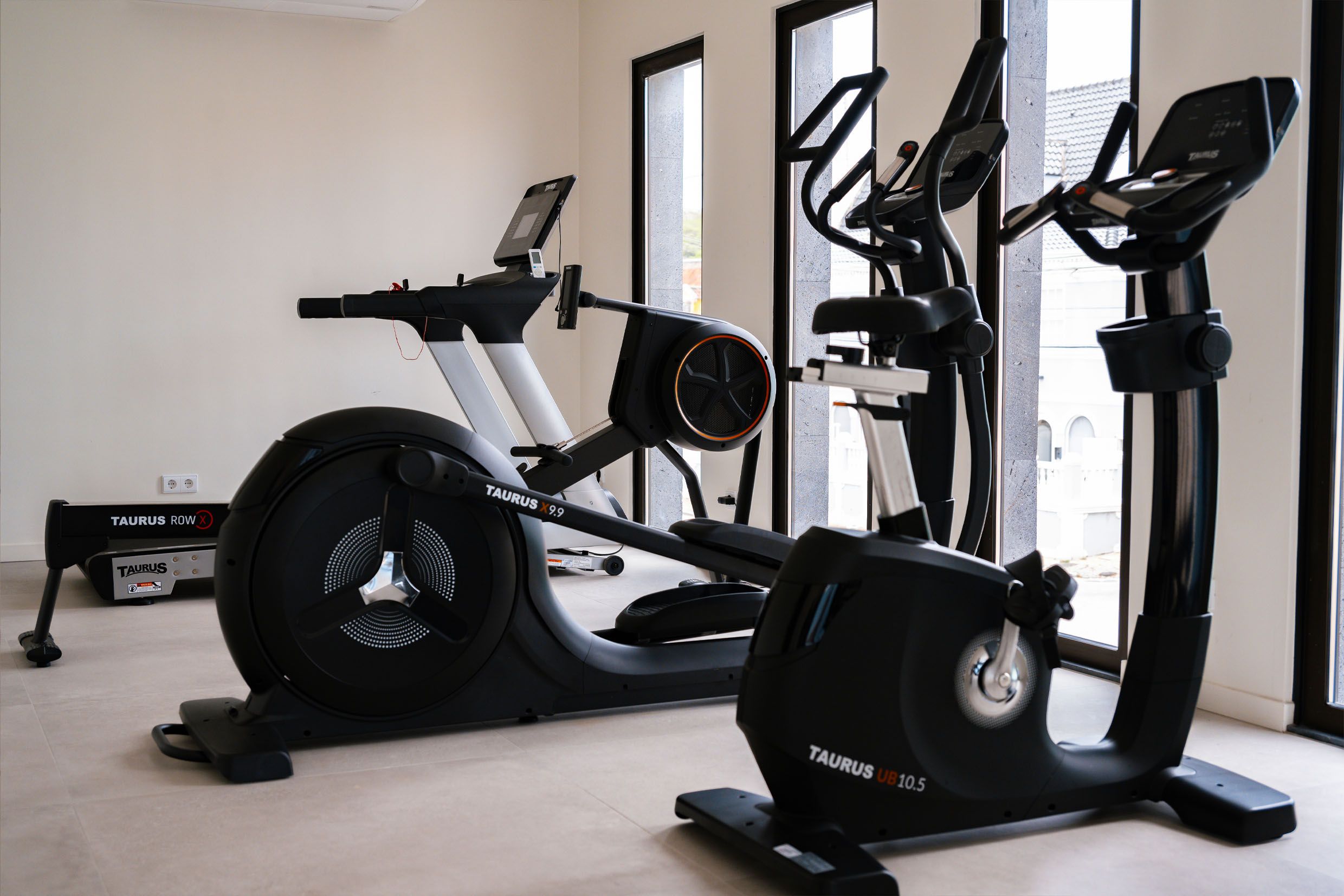 Fitness facilities, room with airconditioning